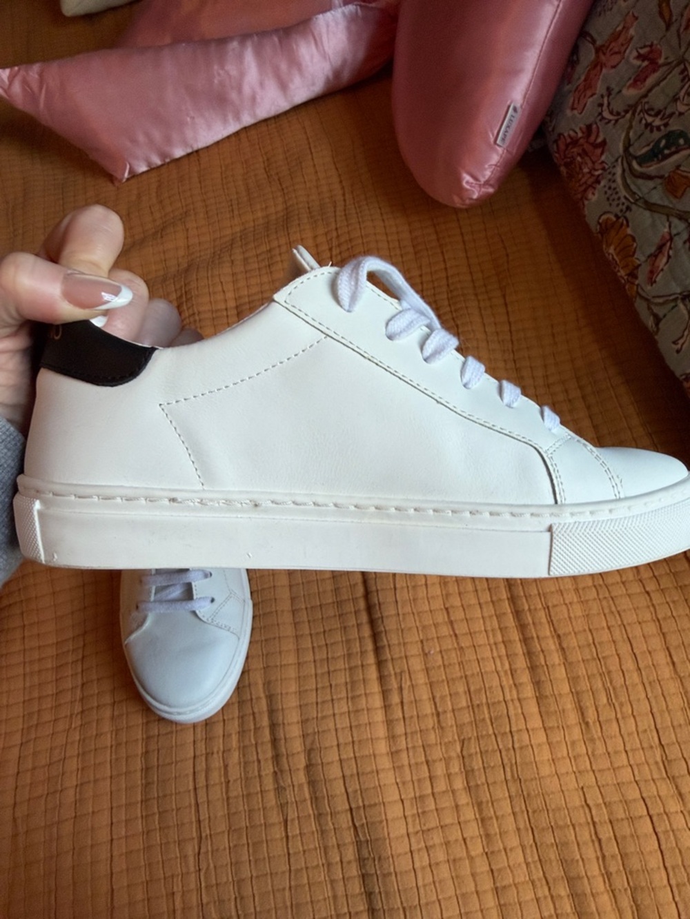 Valentino White Leather Women's Sneakers - Picture 7 of 11